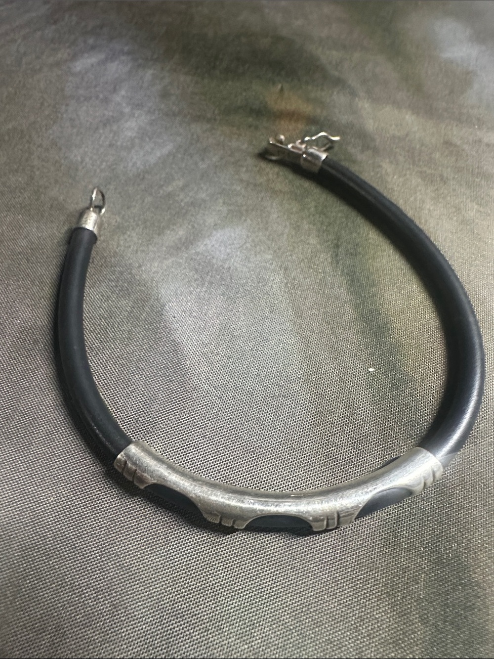 950 stamped Black 8” Rubber Bracelet - Picture 1 of 4